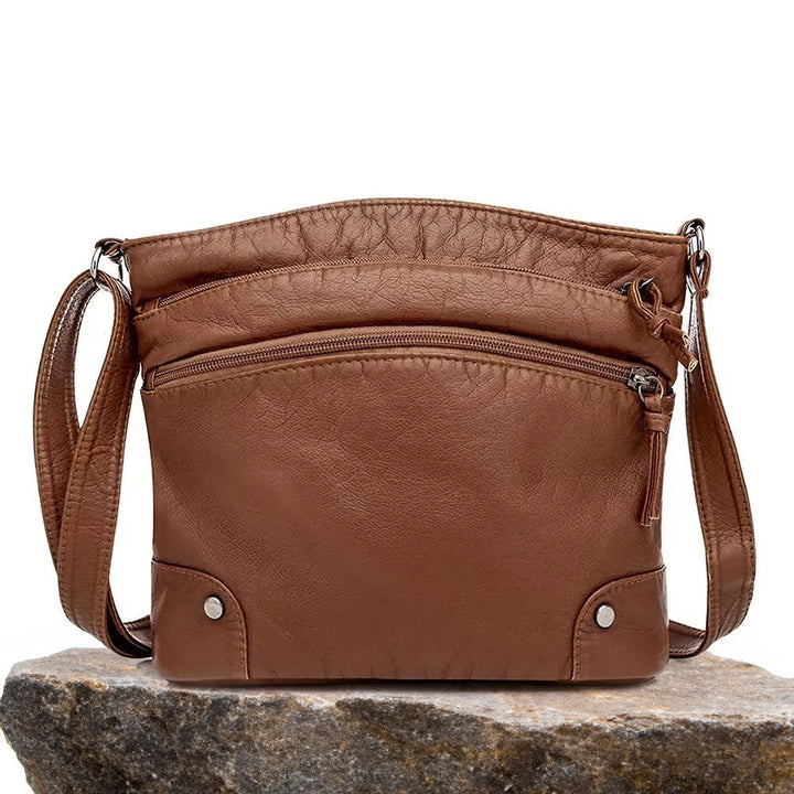Zoe | Schultertasche mit beständiger Eleganz