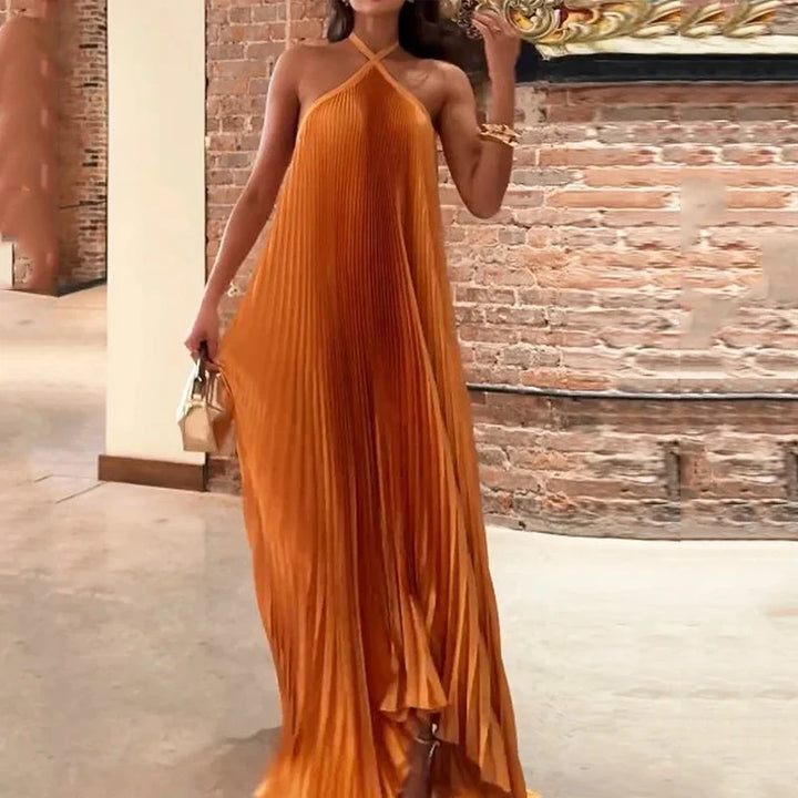 Kyla | Schickes plissiertes Neckholder-Maxikleid