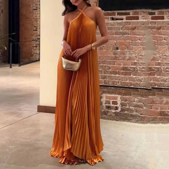 Kyla | Schickes plissiertes Neckholder-Maxikleid