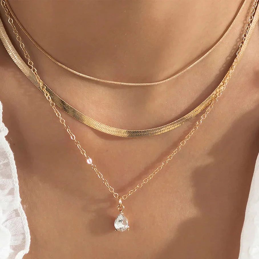Raylee | Mehrschichtige Halskette mit Zirkonia-Anhänger aus Gold