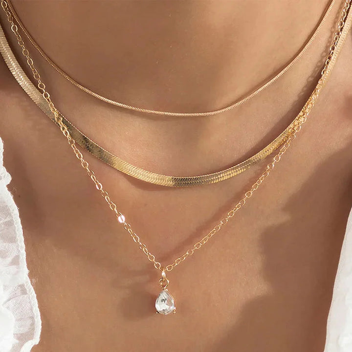 Raylee | Mehrschichtige Halskette mit Zirkonia-Anhänger aus Gold