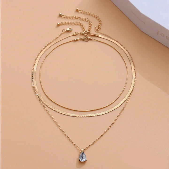 Raylee | Mehrschichtige Halskette mit Zirkonia-Anhänger aus Gold